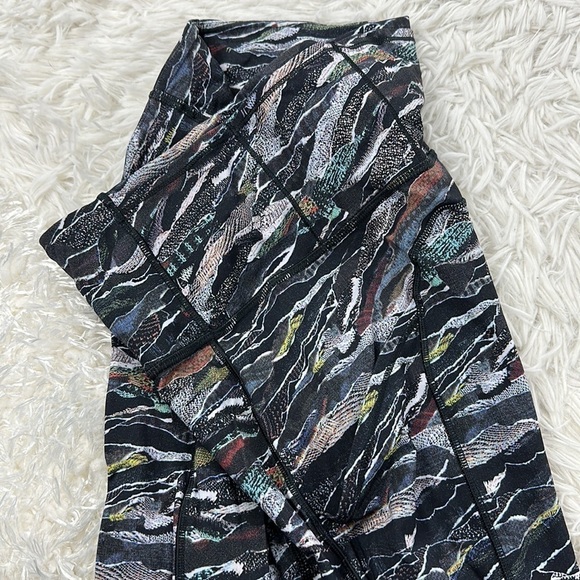 Lululemon Fast And Free 7/8 Tight Mini Sweatr Multi Black - Picture 5 of 7